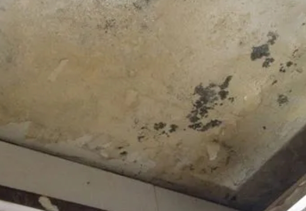 中站阳台漏水维修公司分享下中站卫生间渗水维修需要注意哪些问题。